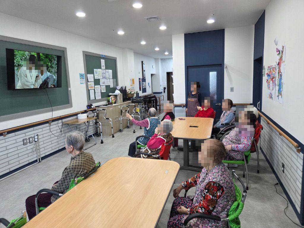 2025년 11월 15일 고전해학극장(요양원)