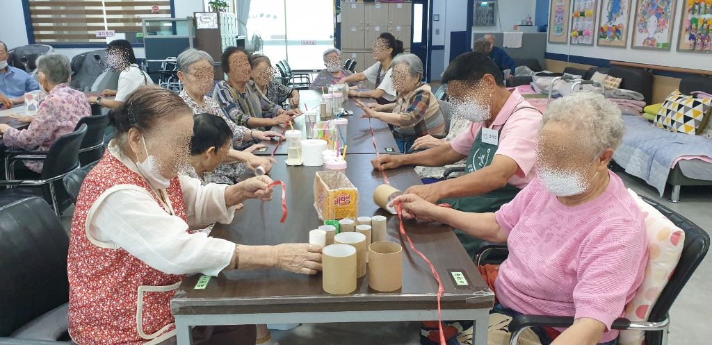 2025. 07. 31 휴지심옮기기(주야간보호센터)