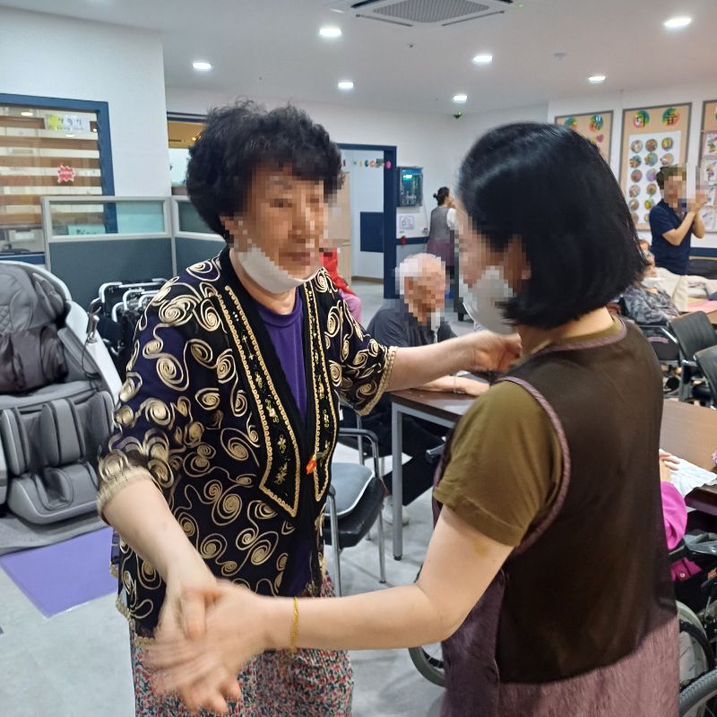 2025.6.20색소폰공연(요양원)