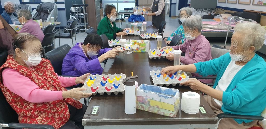 2025. 10. 18 계란판탁구공(주야간보호센터)