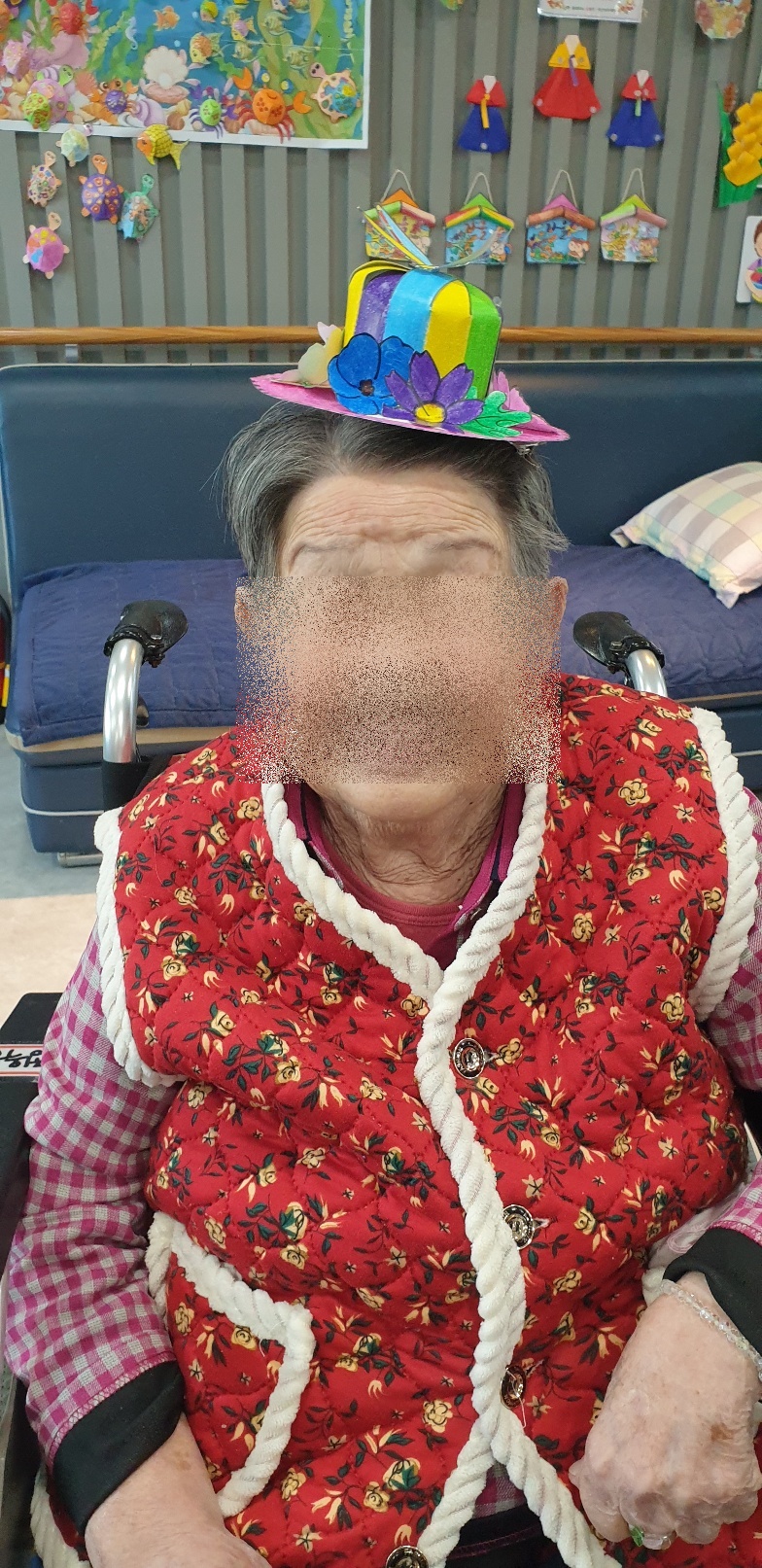 2025. 11. 19 모자꾸미기(주야간보호센터)