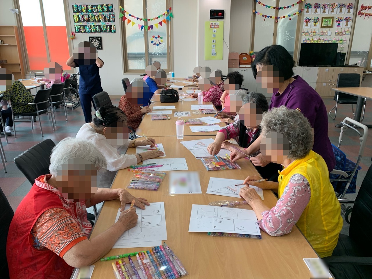 1_i5eUd018svc1f9dqq9yf68cb_ym1zk 1.jpg